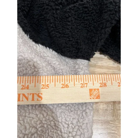 Urban Outfitters Tilly Cozy Faux Fur V Neck Cropped Hoodie Women's Medium - Picture 10 of 11